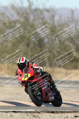 media/Dec-01-2025-Moto Forza (Mon) [[2daa91e15f]]/2-Intermediate Group/Session 3 (Turn 3)/